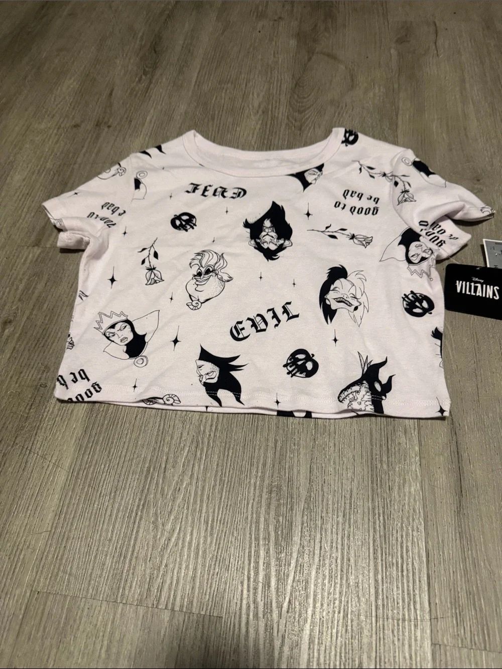Girls' Pale Pink Short Sleeve Graphic crop top - Villain Print